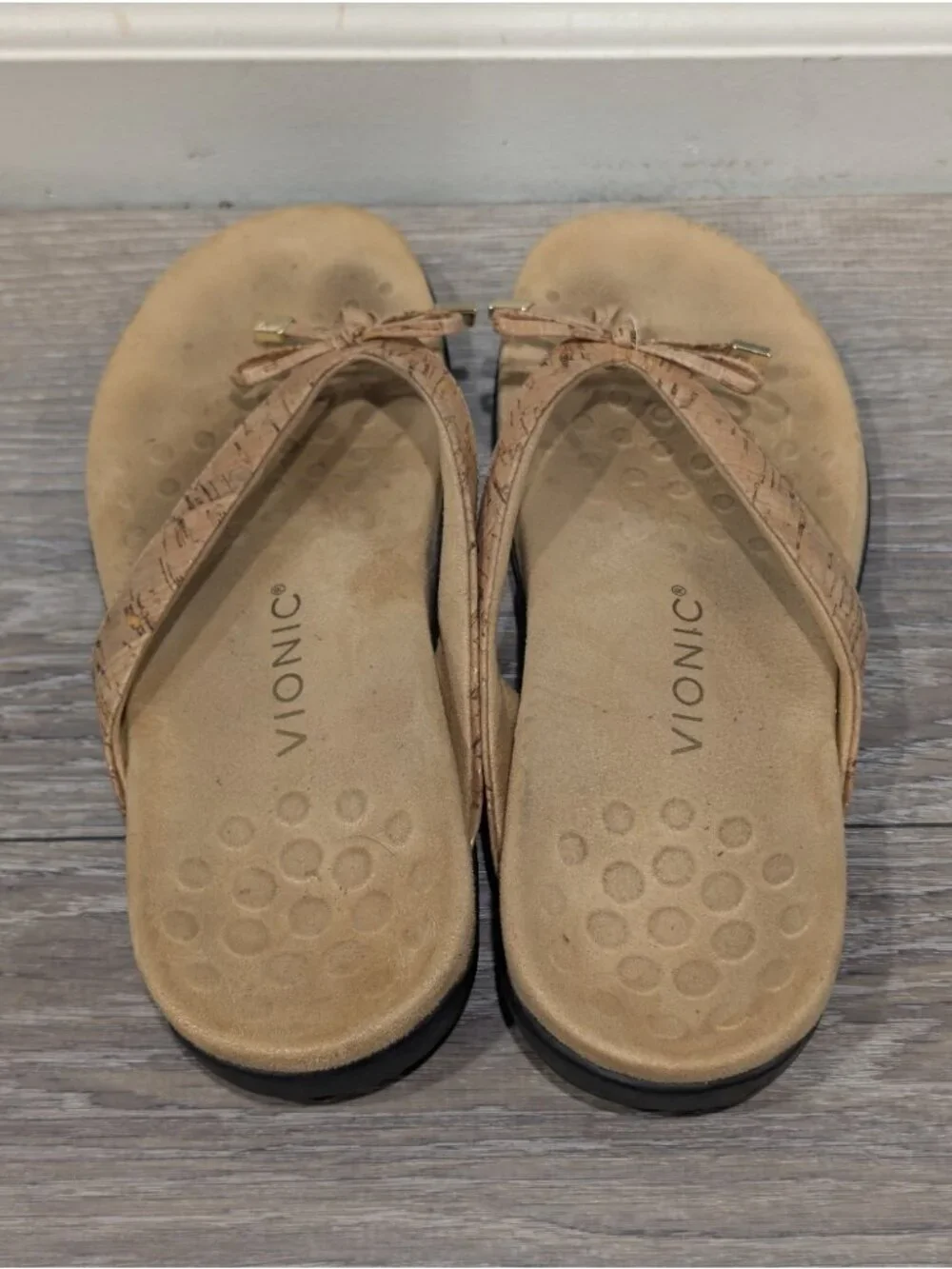 Vionic Bella II Gold Cork Toe-Post Flip Flop Sandals Womens 8.5 Orthotic Comfort
